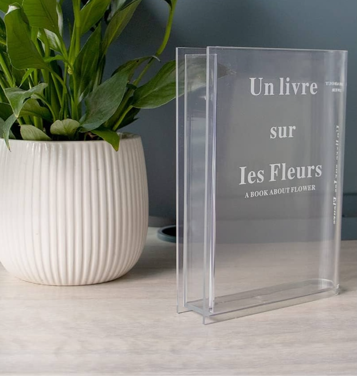 Book vase for flowers