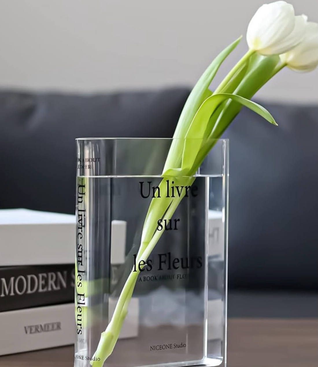 Book vase for flowers